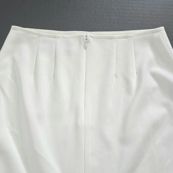 St John Crepe Pencil Skirt Size 6 White Silk Lined Back Slit Office Professional - Picture 5 of 8